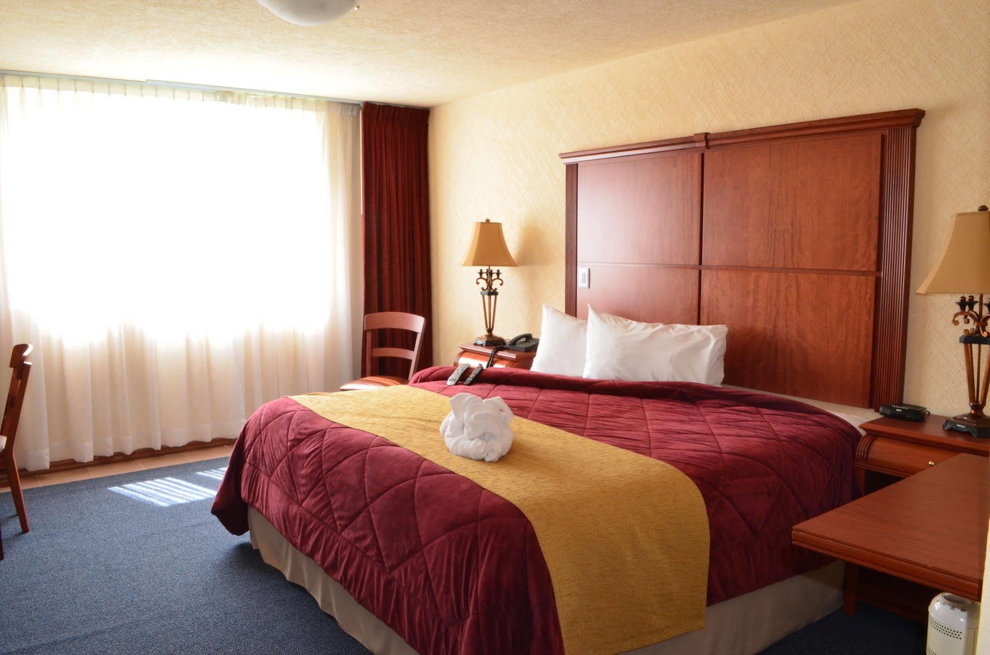 Howard Johnson By Wyndham טולוקה מראה חיצוני תמונה